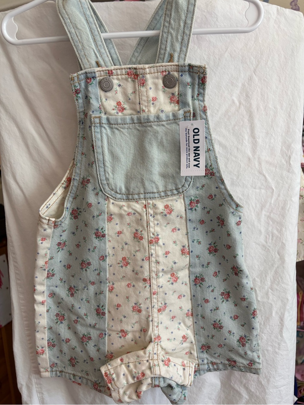 📒🖊📝📐 Old Navy Light Blue Floral Denim Shortalls 2T 4T multiple sizes NWT